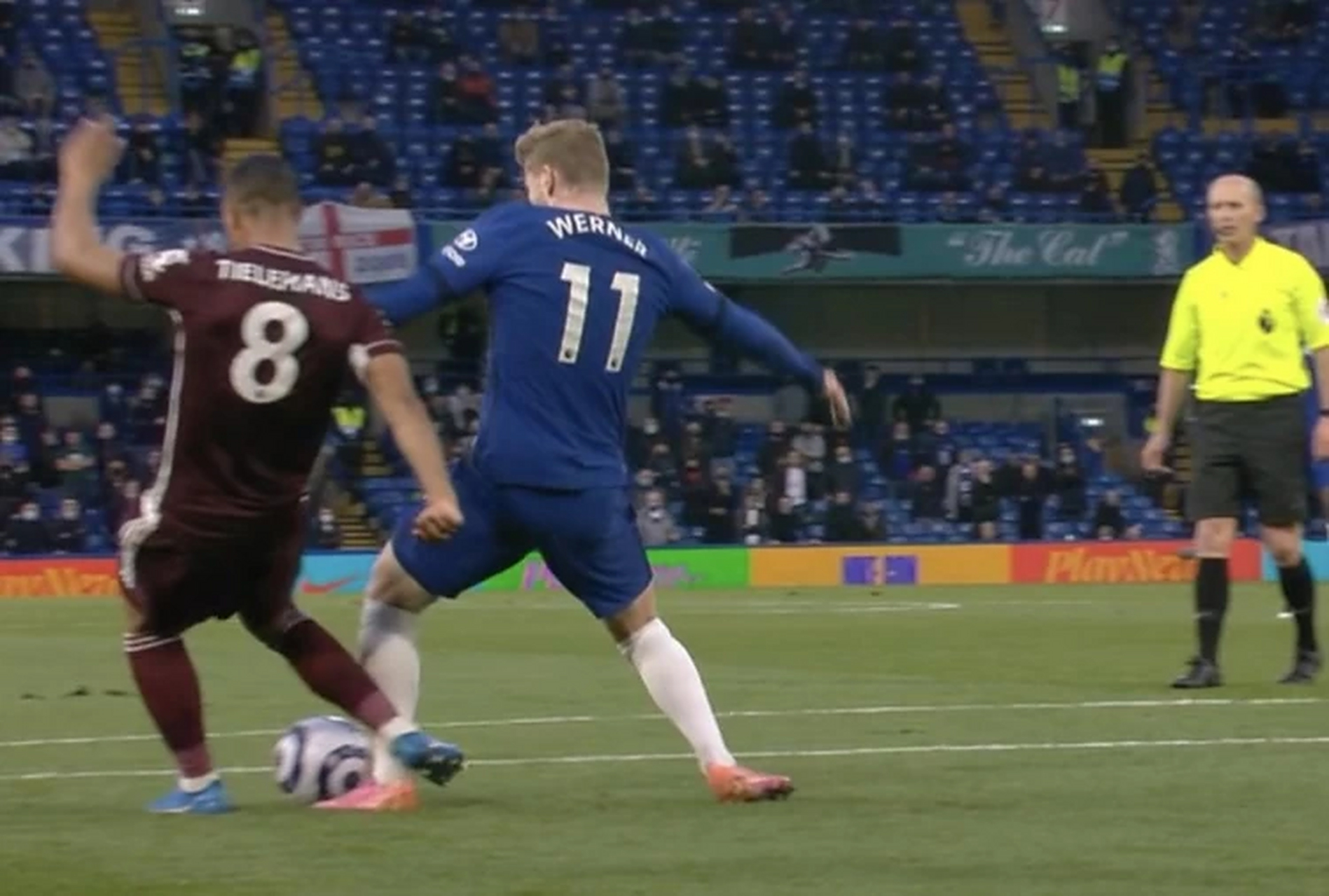 爱游戏体育直播拜仁遭遇争议判罚，裁判组回应：执法公正，还是无法这个程序一些.的简单介绍