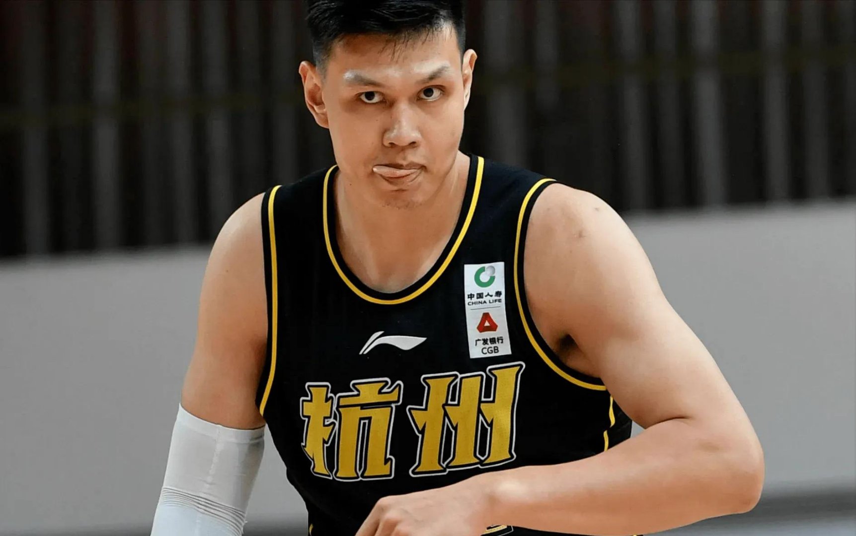 关于CBA常规赛关键时刻再迎强敌;多伦多猛龙战术微调;主帅态度:气氛紧张;训练强度明显提升的信息 关于CBA常规赛关键时刻再迎强敌;多伦多猛龙战术微调;主帅态度:气氛紧张;训练强度明显提升的信息